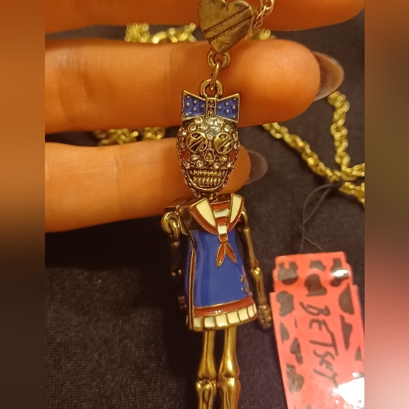 ☠️ BETSEY JOHNSON MOVING RHINESTONES  SKELETON NECKLACE NEW ✨️ - Picture 3 of 7